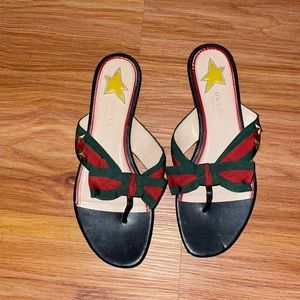 Gucci
Women's Black Aline Grosgrain web thong sandal